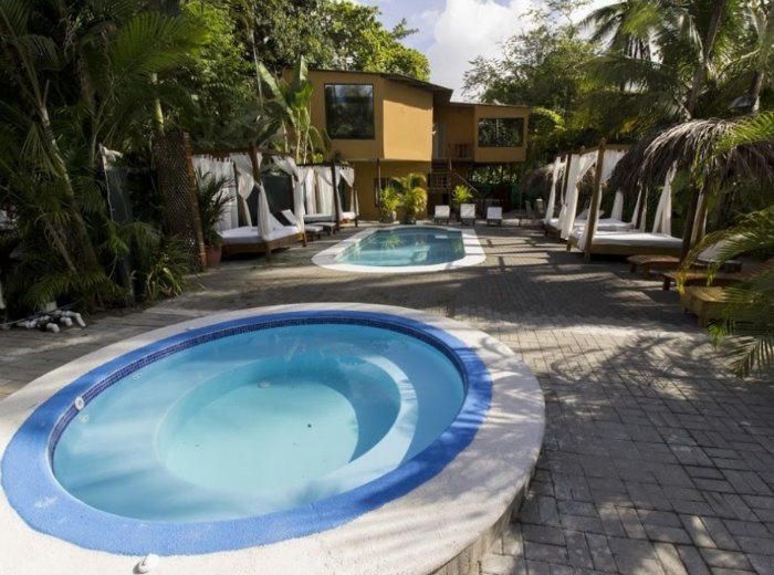 Copacabana Hotel and Suites in Jaco