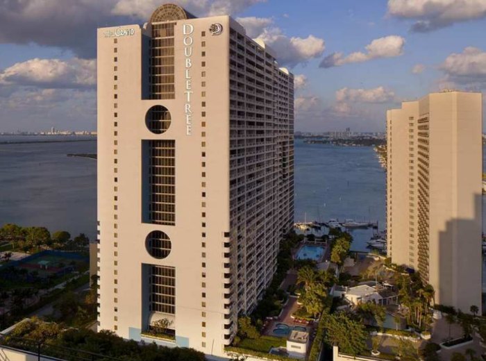 Doubletree by Hilton Grand Hotel Biscayne Bay