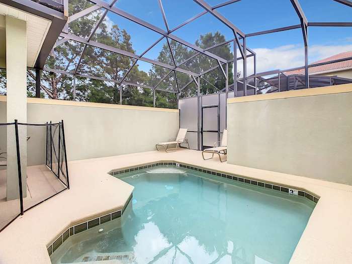 home fore rent in  Orlando with pool