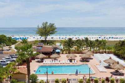 Howard Johnson St. Petersburg Beach Resort