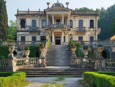 Private Tour of Historic Palaces and Noble Homes in Malta