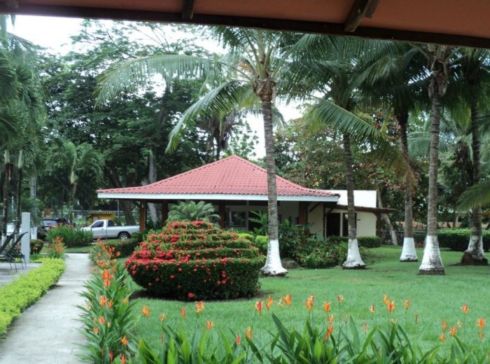 Tangeri Hotel and Villas in Jaco