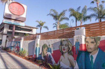 The Dixie Hollywood Hotel