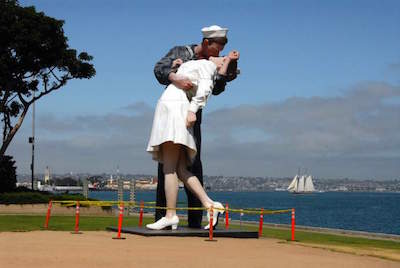 Unconditional Surrender Sculpture in Sarasota
